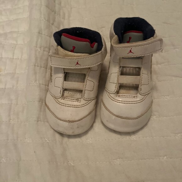 Babies size 3 Michael Jordon White Leather Sneakers - Picture 1 of 3